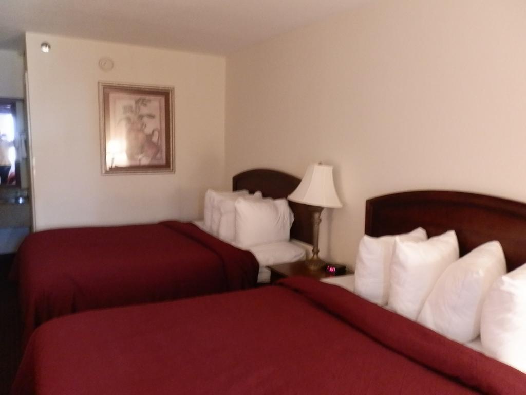 Quality Inn Pelham I-65 Exit 246 Dış mekan fotoğraf