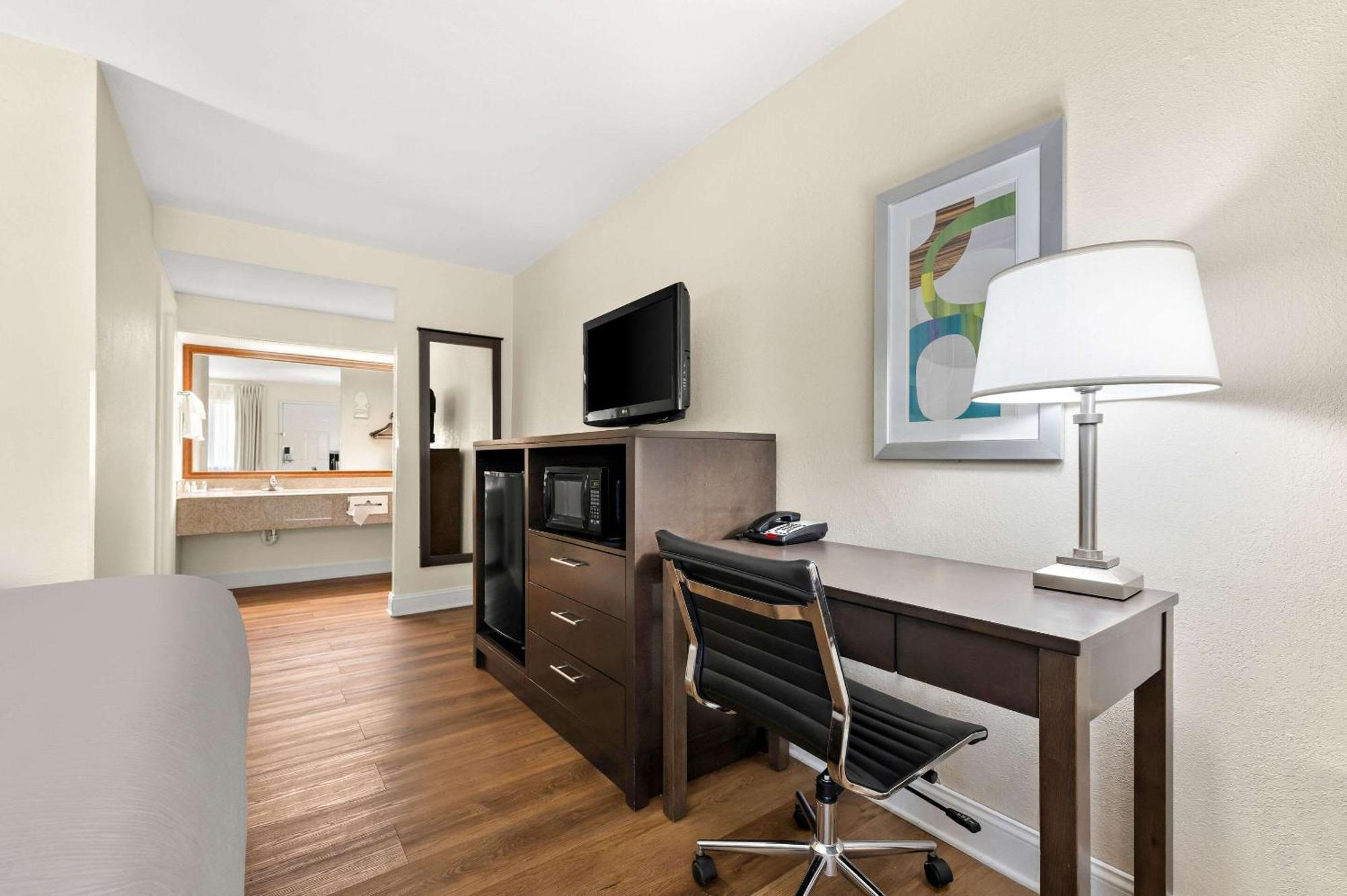 Quality Inn Pelham I-65 Exit 246 Dış mekan fotoğraf